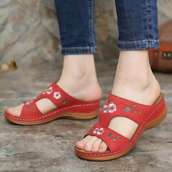 Red Vintage Casual Wedge Sandals.