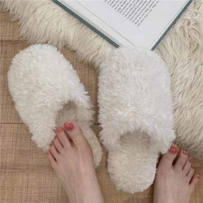 The Johnnie Closed-Toe Soft Winter Slides